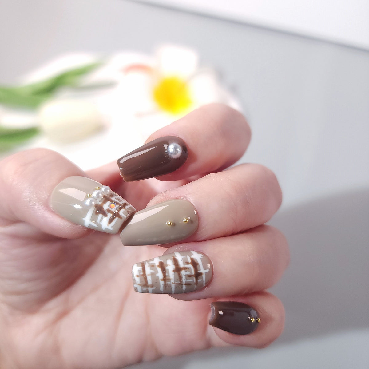 Press on Nails|short Coffin|baroque pearl brown|False Nails gift for her|office style|glitter nails|y2k press on nails|hand painted